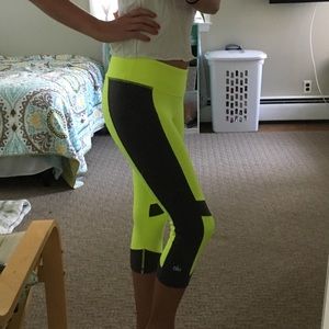 Alo Yoga Yellow Leggings!